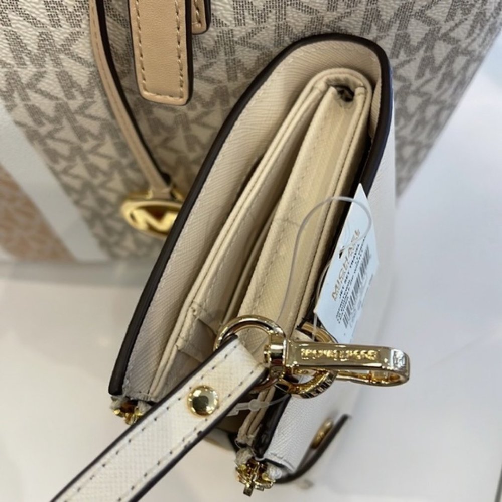 Michael Kors Jet Set Travel Large Double Zip Wristlet Wallet Light Cream Leather - Picture 8 of 16